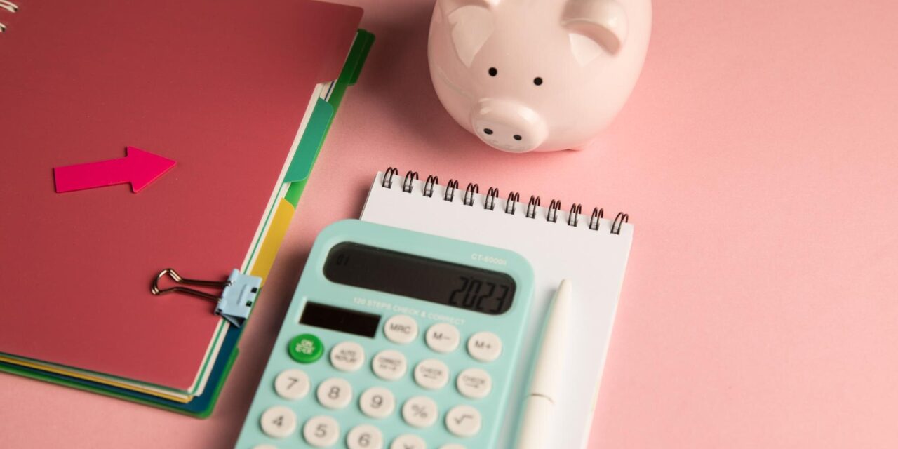 A Practical Guide to Keeping Your VAT Records Organised All Year Round