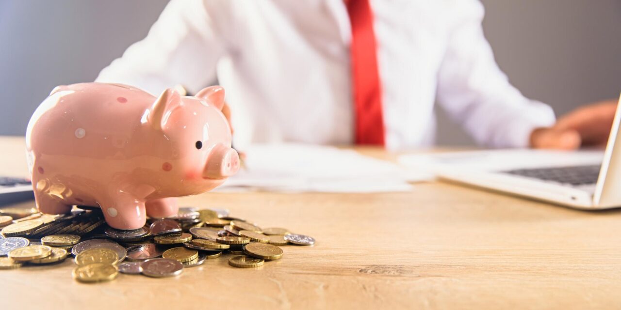 How to keep UK payroll compliant and stress-free for small teams