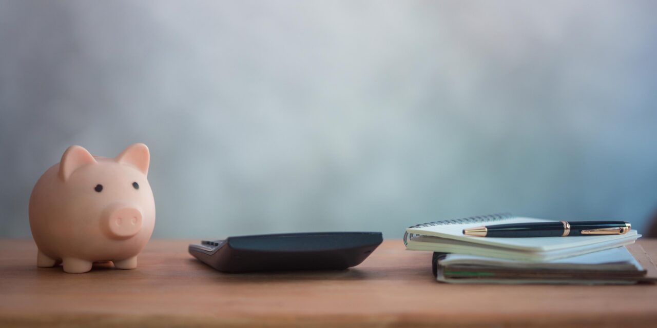 How to keep payroll organised for a small business (without the stress)